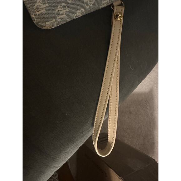 Dooney & Bourke DB Logo Wristlet Women’s - Picture 5 of 7